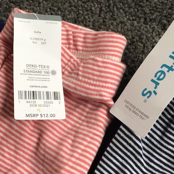 Bundle of Tucker and Tate sweat shirt and 2 pairs of old navy - Picture 6 of 7